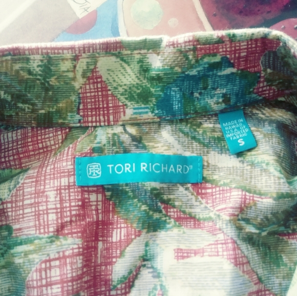 ๐TORI RICHARD NEW TROPICAL SHIRTS๐ - Picture 2 of 7
